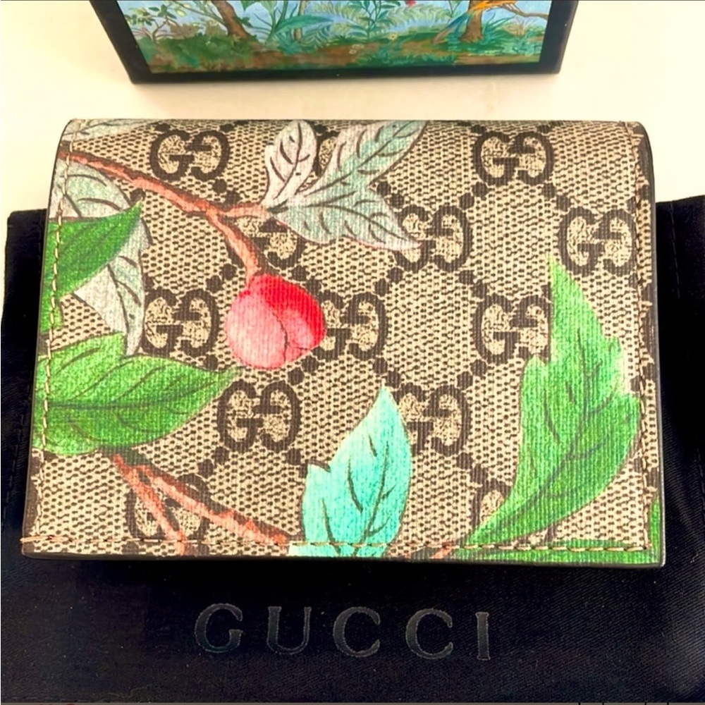 Brand New Gucci GG Flap Tian Card Case